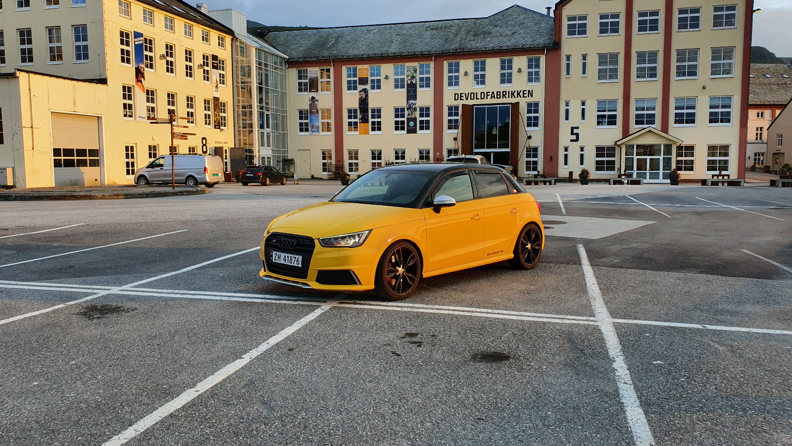 2015 Audi S1 Sportback (Heftig tunet og modifisert).