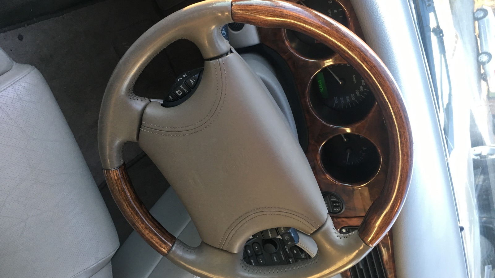 1998 Jaguar  Jaguar XJ/X308  XJR V8 Supercharged