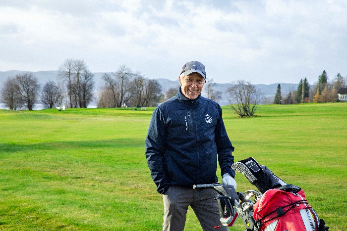 Golferen slår et slag for bedre syn